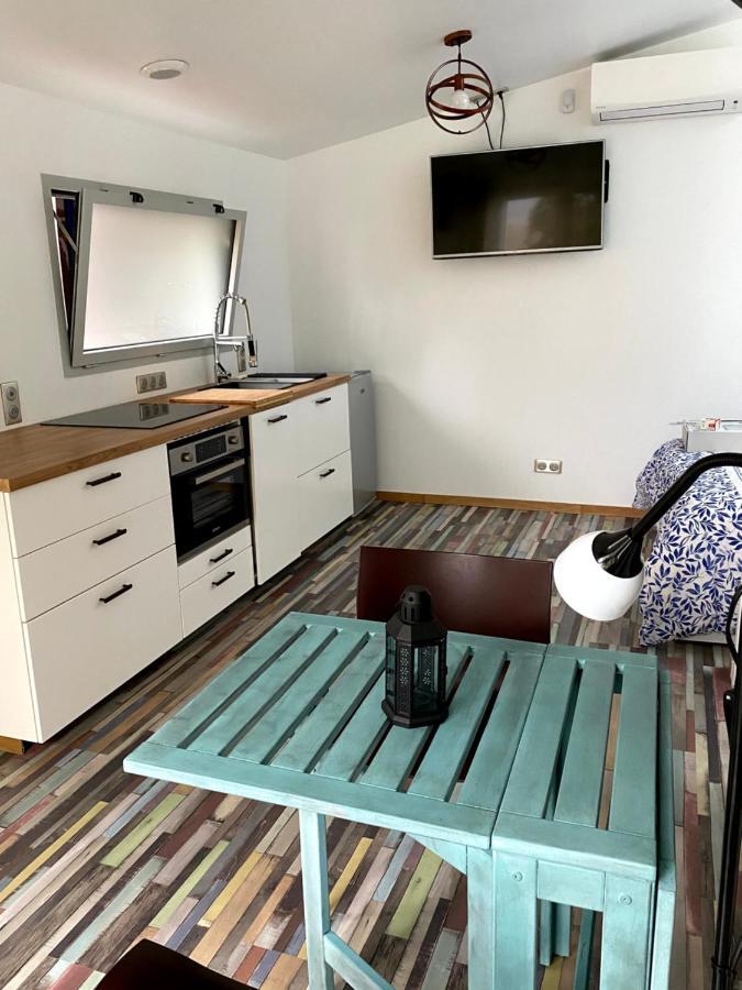 Le 9Ieme Entracte Hotel Марсилия Екстериор снимка