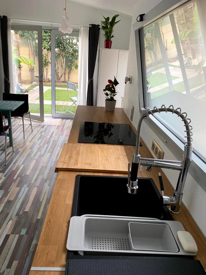 Le 9Ieme Entracte Hotel Марсилия Екстериор снимка