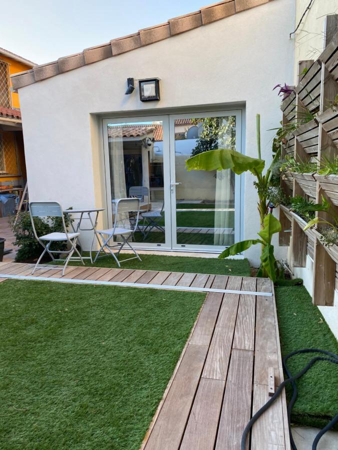 Le 9Ieme Entracte Hotel Марсилия Екстериор снимка