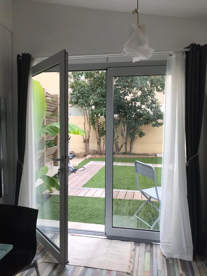 Le 9Ieme Entracte Hotel Марсилия Екстериор снимка